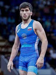 В 1/8 олимпийского финала в токио в наилегчайшем весе российский чемпион выступил против американца томаса гилмана. Uguev Zaur Rizvanovich Rossijskij Sportsmen Biografiya
