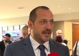 Hollman: “Somos una provincia extractivista que hacemos