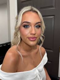 hi, beautiful brides! I'm a bridal makeup artist just dropping in with the  rest of my available Saturday dates for 2026. Would love to be a part of  your special day 💕