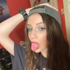 Sydney McDaniel (@acidicwitch)