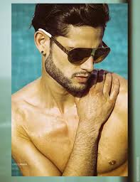 Trois': Jonathan Valdez para Híbrido Magazine Spring 2015