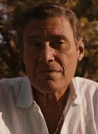 Very bad decision to take well-known actors for the new series. They make  reference to other characters, other films.... And the vessel is very ugly.