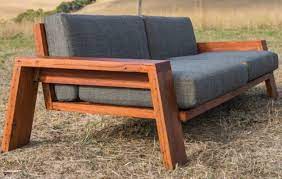 Estes produtos podem transformar um ambiente em algo muito mais charmoso e moderno. 150 Modelos De Sofa De Madeira Para Se Inspirar