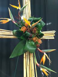Bird Of Paradise Arrangement Flower Arrangements Pin By Flowers By Design On Sympathy Tropical Flower Arrangements Funeral Floral Arrangements Church Flower Arrangements