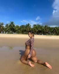 Valentina Ferraz - Free pics, galleries & more at Babepedia