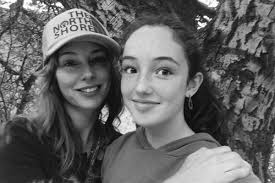 Fundraiser by Vida Scheibe : Vida and Thandi move to Santa Cruz