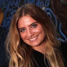 Tara Cheek's Instagram, Twitter & Facebook