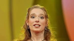 Deutschlands Weinkönigin und ihr Hofstaat: Diese Damen wollen uns verführen