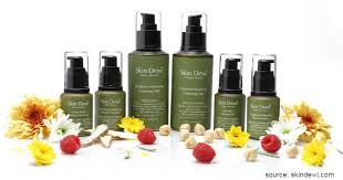 Tak tau nak pilih yang mana? 5 Skin Care Brand Lokal Terbaik Bikin Kulit Glowing