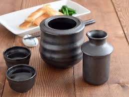 酒器 おしゃれ 熱燗 徳利 ぐい呑み セット 蓋付き酒燗器 保温器 とっくり 温燗 おちょこ 日本酒 1.6合 日本製 美濃焼 ブラック 黒 5つ星のうち4.0 1 ￥6,480 ￥6,480 å¾³å©ã¨ä¿æ¸©å¨ãã»ããã«ãªã£ãçé'ã'æ¥½ãããé'å¨ ç±ç ã¬ãç å·é'ã¨ä½¿ããä¾¿å©ãªäººæ°é£å¨