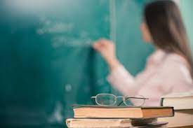 Encarregados de Educação e alunos na sala de aula - Ensino - Ciberdúvidas  da Língua Portuguesa