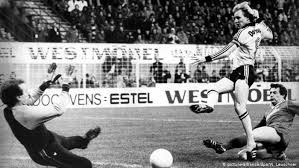 571,848 likes · 4,165 talking about this · 4,238 were here. Ex Kultsturmer Manfred Burgsmuller Ist Tot Sport Dw 21 05 2019