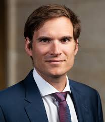 Raúl Henríquez es oficializado como nuevo CEO de Insigneo