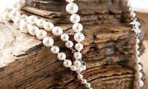 In commercial oyster farms, people need to forcibly open the. Pearl Buying Guide Overstock Com Tips Ideas