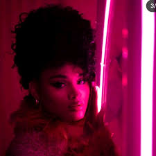 Cesia Sáenz y Taís Araújo: Interpretando a Whitney Houston