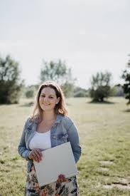 Stojíme si za tím, že servírujeme nadprůměrně velké porce jídla ve srovnání s konkurencí, jelikož melina michelská nabízí 45 míst k sezení, včetně útulných salonků, které vám dopřejí trochu více soukromí. Der Weg Zum Perfekten Hochzeitskleid Tipps Von Eurer Eventplanerin Und Hochzeitsrednerin Melina Hildebrandt News Das Magazin