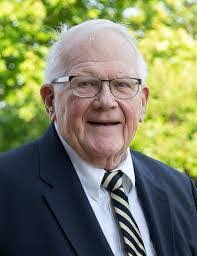 Robert Trela's Instagram, Twitter & Facebook