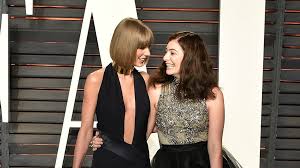 Monday night, lorde was called out on twitter for comparing friendship with a person as famous as taylor swift to having a friend with an autoimmune disease. Taylor Swift Shares Sweet Instagram Message In Support Of Lorde S New Song Glamour
