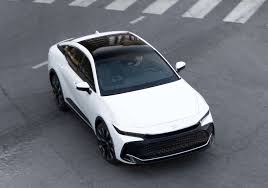 Image result for Oxygen White 2023 Crown