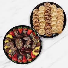 Image by lwp kommunikáció / cc by 2.0. Edible Arrangements Fruit Baskets Sweet New Year S Eve Bundle