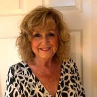 Kerry Lennon's Instagram, Twitter & Facebook