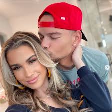 Kane Brown Pranks His Wife (Katelyn)