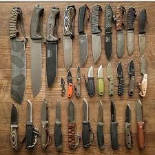 Cuchillos diseñados para ser lo más versátiles posible. Gorgeous Collection Of Knives Would You Like To Own So Many Knives If Not So Many Which Cuchillos Bushcraft Cuchillo De Supervivencia Plantillas Cuchillos