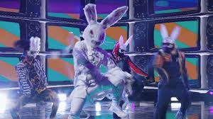 They have told you they're not going, but will this performance help our detectives in pursuit of sausage's identity?like, follow and subscribe to the. Fox Tv Singing Gif By The Masked Singer Find Share On Giphy