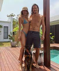 Heartbroken girlfriend of olympic snowboarder alex 'chumpy' pullin is supported by an army of girlfriend of alex 'chumpy' pullin paid tribute to snowboarder in dawn memorial pullin suffered a blackout while in the water at palm beach, qld, on wednesday Alex Chumpy Pullin Was Living Perfect Life On Gold Coast With Partner Ellidy Vlug Daily Mail Online