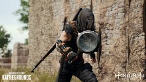 Для просмотра онлайн кликните на видео ⤵. Pubg Ps4 Players Get Special Horizon Zero Dawn Weapon Skins Outfits Slashgear