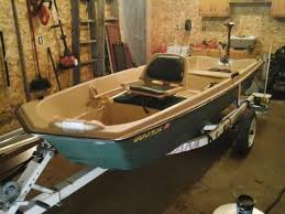 Boat was marred and scuffed up and had a 6 gash in right side that went through the hull. Sun Dolphin 12ft Boat With Trailer For Sale In Battle Creek Michigan Classified Americanlisted Com