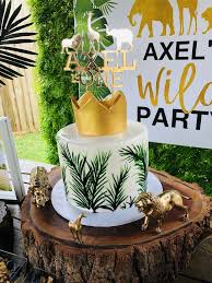 Wild One Safari Birthday Party Theme Kidsbirthdayparty Kidsbirthdaypartyideas Girlbirthdaypart Safari Birthday Cakes Safari Birthday Safari Baby Shower Cake