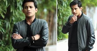 Antara barisan pelakon yang menjayakan drama bersiri 100 episod ini adalah nabila huda, ungku ismail, shah iskandar dan anzalna nasir. Shah Iskandar Mahu Sembang