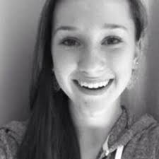 Manuela Dean (@ManuelaDean7)