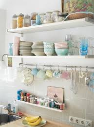Le Rangement Mural Comment Organiser Bien La Cuisine Archzine Fr Idee Deco Cuisine Cuisines Deco Cuisine Salle A Manger