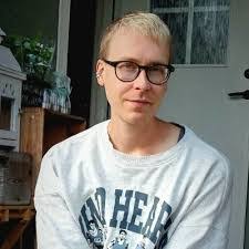 Dennis Ekstrom's Instagram, Twitter & Facebook