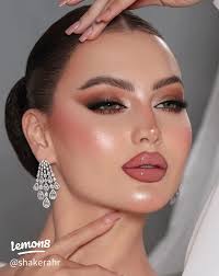 42 idea Deeyanaarazali teratas pada tahun 2025