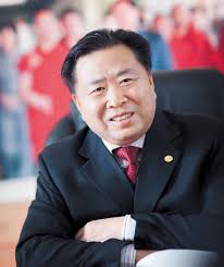 rOArING tIGer mOvING ANd remOvING AheAd OF the curve BOArd stIFF