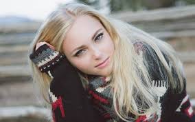 Blonde hair green eyes female. Anna Sophia Robb Sweater Women Blonde Green Eyes Face Wallpapers Hd Desktop And Mobile Backgrounds