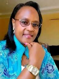 I'm very New, here after my photo comment someone called me names for not  giving him my number, if he can puplicly abuse me