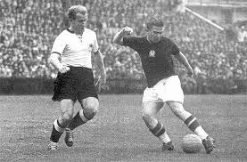 Alemania y hungría al exterior. Hungria Humilla A Alemania 8 3 Pero Ferenc Puskas Cae Lesionado As Com