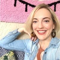 Jacinda Davis's Instagram, Twitter & Facebook