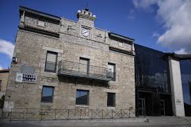 Habitat las eras es una urbanización cerrada con control de conserjería y zonas comunes con piscina de adultos e infantil, zona de recreo para niños y zonas verdes. Portal De Transparencia Ayuntamiento De Collado Villalba