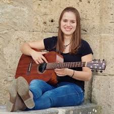 Sarah fischer is an actress. Sarah Fischer Singer Songwriter Sangerin Gitarristin Cajonistin Pianistin Aus Stuttgart Backstage Pro