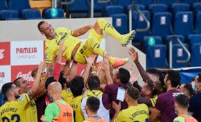 Villarreal vs red bull salzburg: Former Arsenal Star Santi Cazorla Given Hero S Send Off By Villarreal As Unai Emery Gets Set To Become New Boss Of Spanish Club