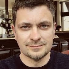 Federico Viticci :ticciseal:: "I got the Alpine Loop band for…"