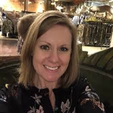 Dee Benefield's Instagram, Twitter & Facebook