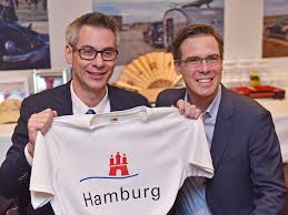 Sebastian rudolph was born in 1968 in berlin, germany. Von Hamburg Zu Fuss Nach Shanghai Ein Lauf Gegen Vorurteile Hamburg De