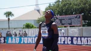 Erriyon knighton (born january 29, 2004) is an american male sprinter specializing in the 100 meters and 200 meters events. Hips Hearstapps Com Hmg Prod S3 Amazonaws Com I