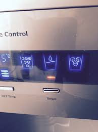 Il nero intenso si unisce alle migliori tecnologie fresher techs di haier per dar vita a un frigorifero innovativo che arreda la casa con stile. Voyant D Eau Allumer En Rouge Communaute Hrf 664isb2 Sav Darty